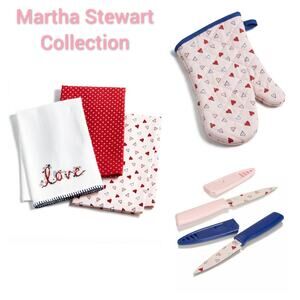 VALENTINE SET HAND TOWELS, OVEN MITT, & PARING KNIVES MARTHA STEWART COLLECTION